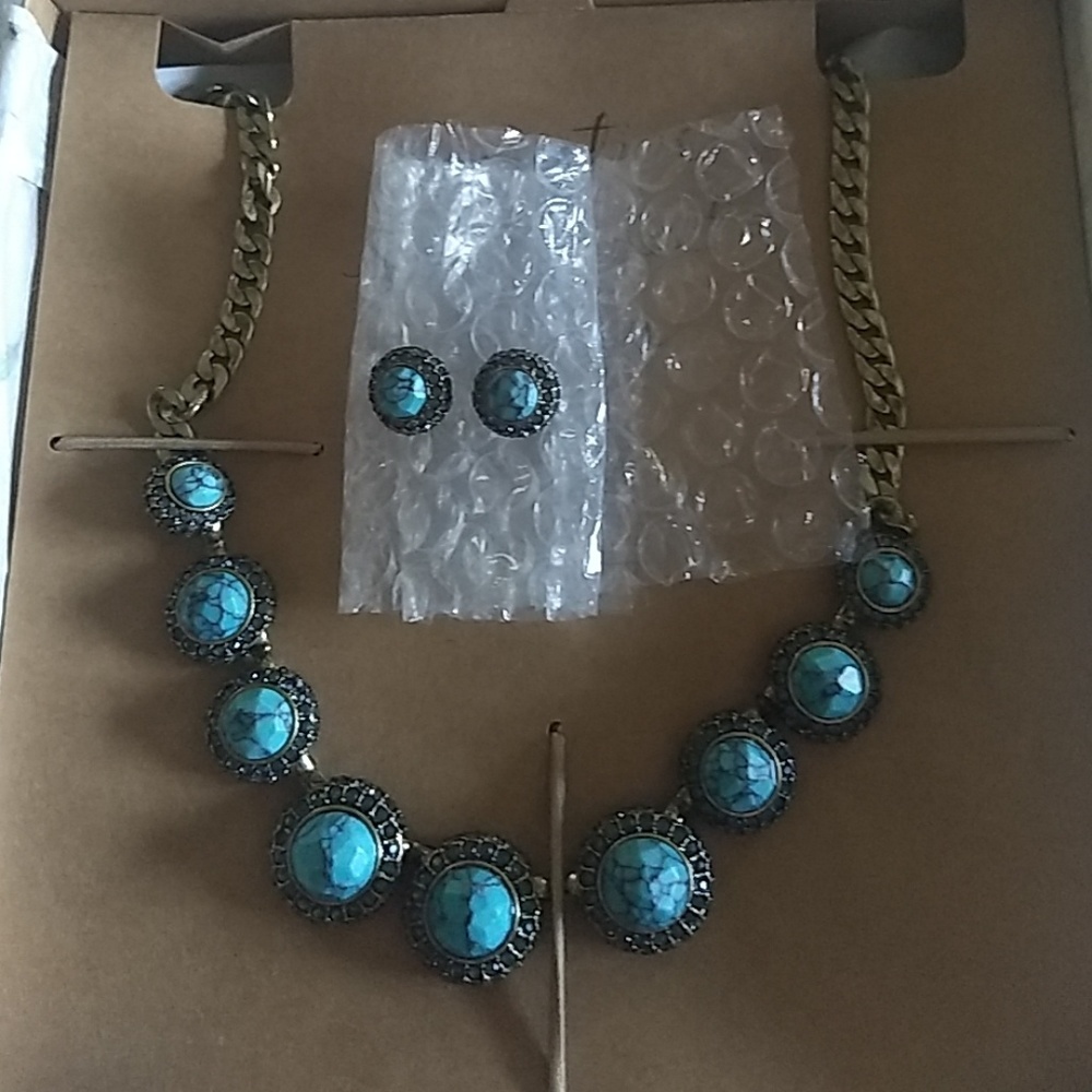 Chloe & Isabel Turquoise Necklace & Earring Set